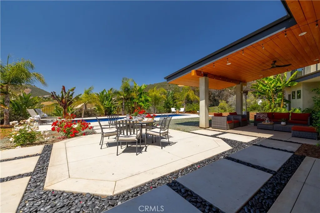 https://cdn.realtyfeed.com/cdn/127/306445087/7bb98b31d83b8b977c123d6d2950e030.webp