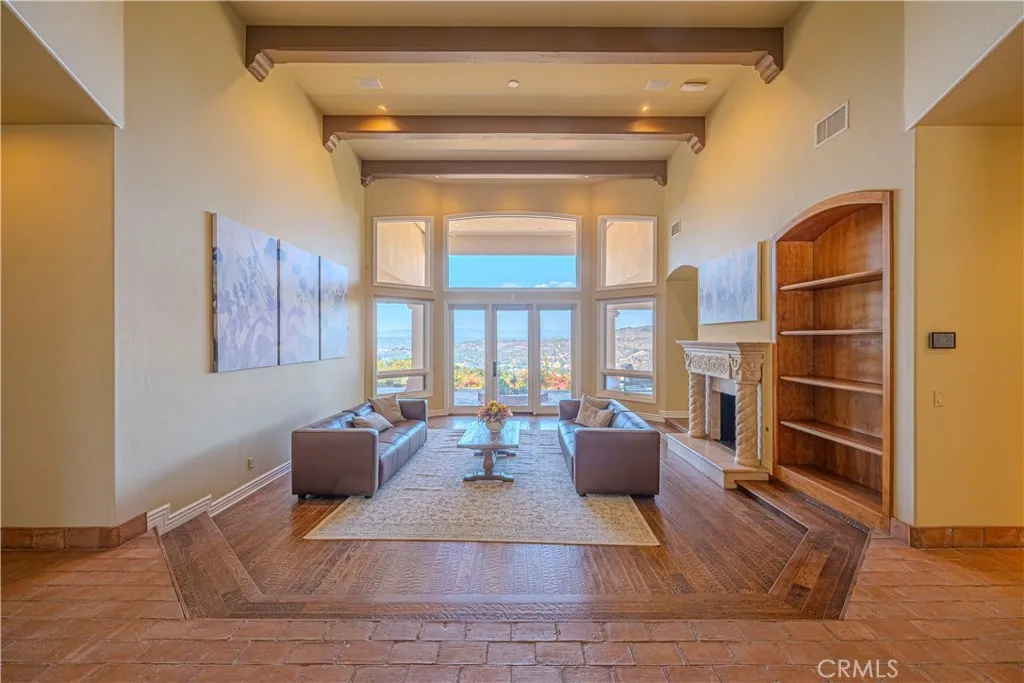 https://cdn.realtyfeed.com/cdn/127/306445130/3af81491bdde6f86e2192c757b40f637.webp