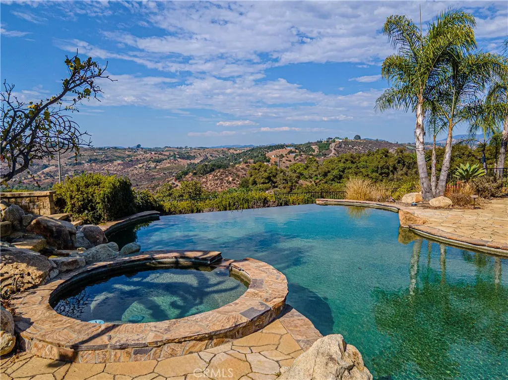 https://cdn.realtyfeed.com/cdn/127/306445130/61329b9a5e98b31ced3bf499234cb985.webp