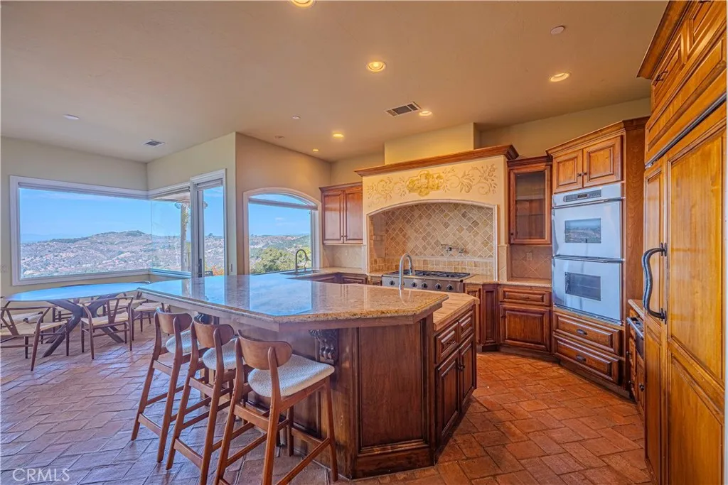 https://cdn.realtyfeed.com/cdn/127/306445130/6ac06f01f9afa380b12c2f9e0e38b6da.webp