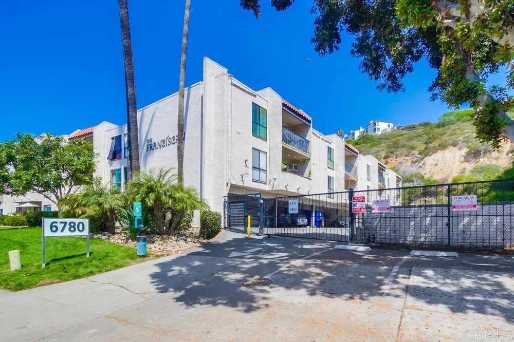 https://cdn.realtyfeed.com/cdn/127/306445145/29deceb8e9dafb8d0cf75e53c6047036.webp