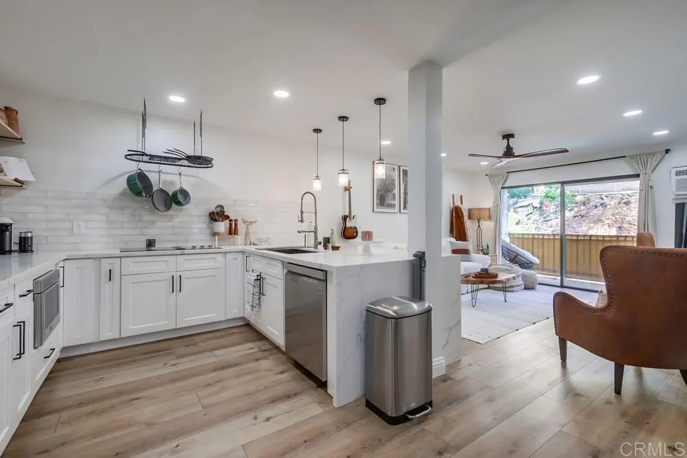 https://cdn.realtyfeed.com/cdn/127/306445145/4936cda7efb24a50ac1f11dbe91d316d.webp