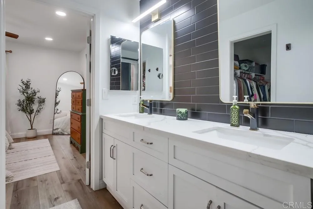https://cdn.realtyfeed.com/cdn/127/306445145/c0e8e7166a0700740435628d03f4f3de.webp