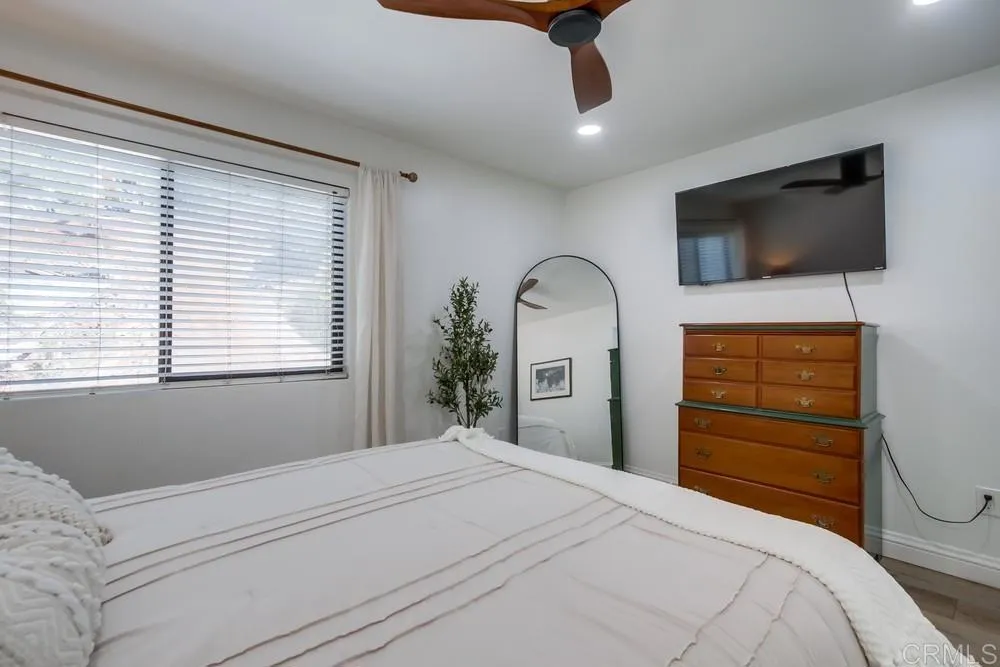 https://cdn.realtyfeed.com/cdn/127/306445145/df55575262c04b88e5a4620099931ab7.webp