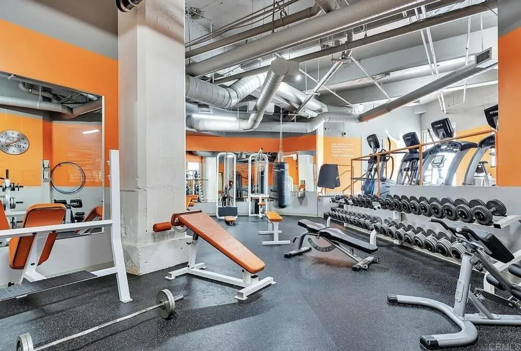 https://cdn.realtyfeed.com/cdn/127/306445298/a3d4aeaa628c3be5ae7065ab92499a3a.webp