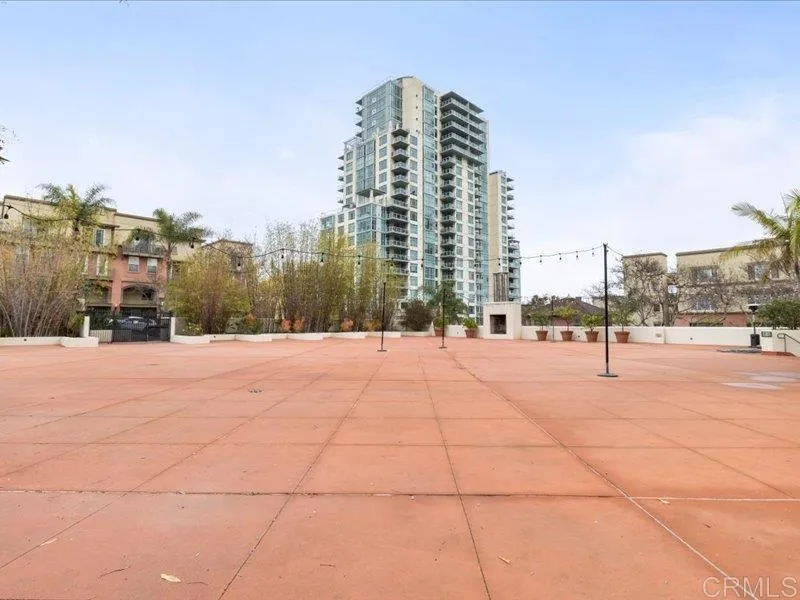 https://cdn.realtyfeed.com/cdn/127/306445298/d34eca4b35e371d2ea2938f381f11d6f.webp