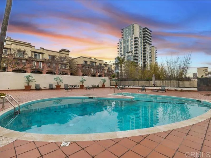 https://cdn.realtyfeed.com/cdn/127/306445298/fcdada14845f48e86f689ecac6ee009e.webp
