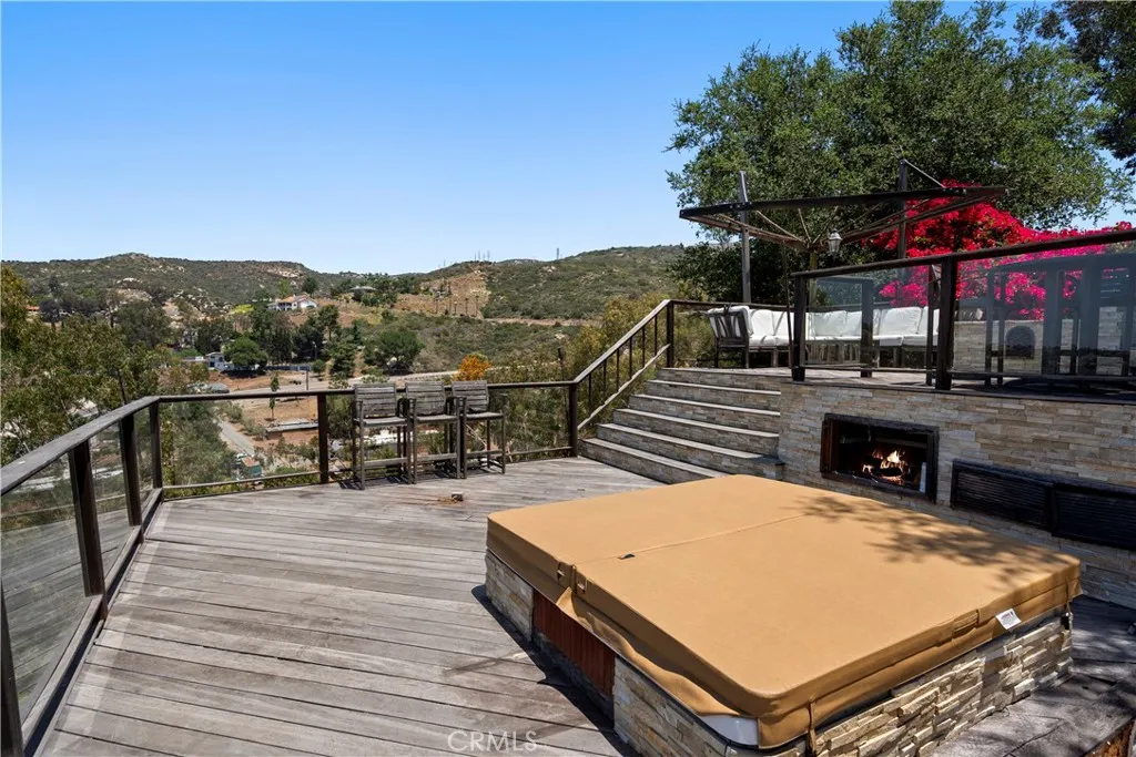 https://cdn.realtyfeed.com/cdn/127/306445367/047efe88789d8c29b789fa2e9cad043b.webp