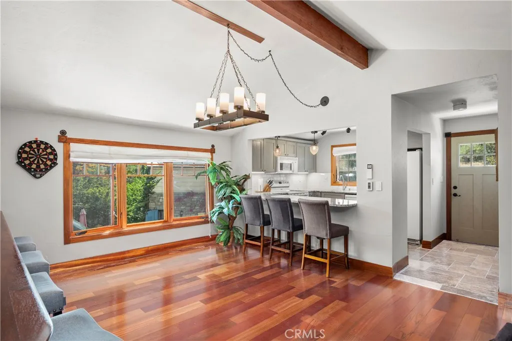 https://cdn.realtyfeed.com/cdn/127/306445367/16d15fe37b90760430b44c74928d67de.webp