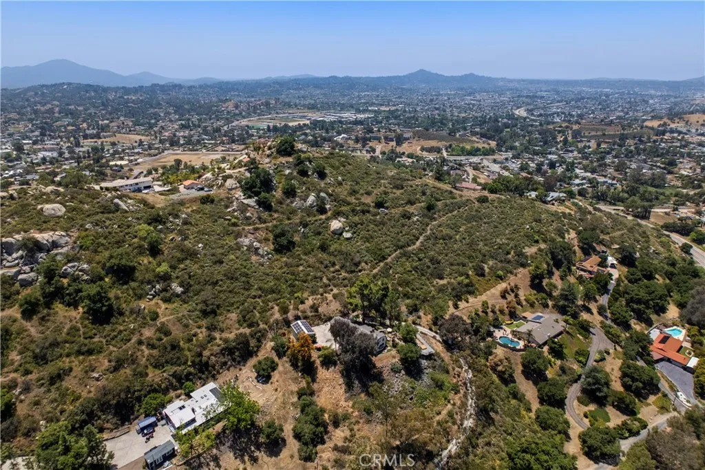 https://cdn.realtyfeed.com/cdn/127/306445367/5550efd30525a671e29f6235121c7d4c.webp
