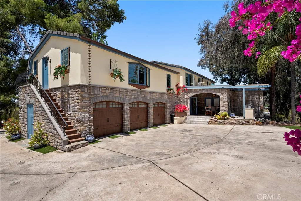 https://cdn.realtyfeed.com/cdn/127/306445367/a9f6add30e2d6a1b8dc0b6e1fb0867b4.webp