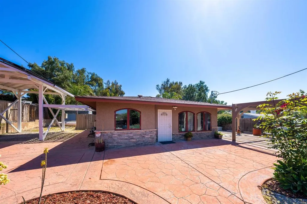 https://cdn.realtyfeed.com/cdn/127/306445373/a8538f9c25b586119b3d0bae15b448c7.webp