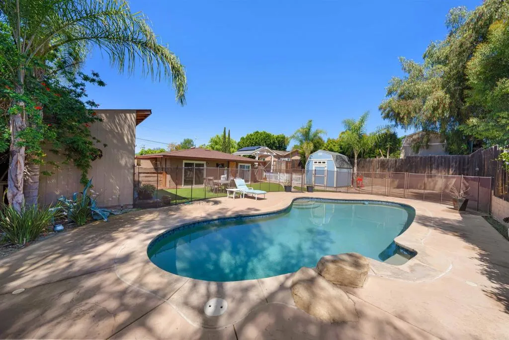 https://cdn.realtyfeed.com/cdn/127/306445373/e8fdf7d3a500326ac837e5f02936db9e.webp