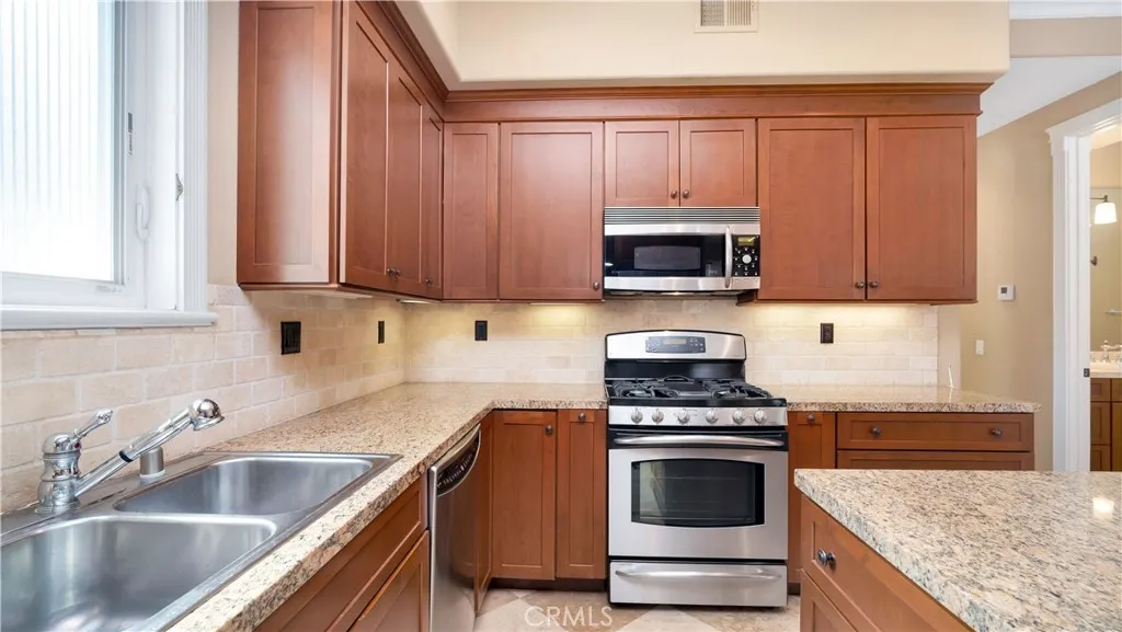 431 Iris Avenue, Corona del Mar, CA 92625 - Photo 3 of 16, Corona Del Mar, CA