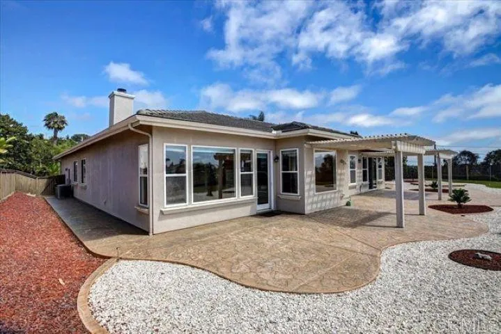 https://cdn.realtyfeed.com/cdn/127/306445432/0de0dd7c2662359ac69e83c834ffe657.webp