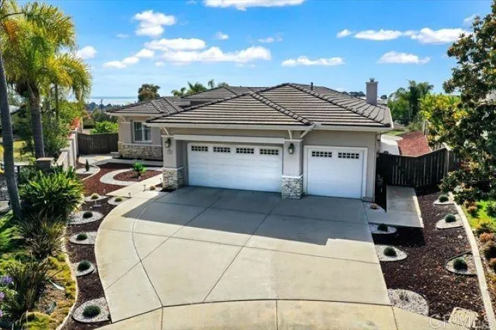https://cdn.realtyfeed.com/cdn/127/306445432/ba3351bf8b88a3cc452befe157eadd39.webp