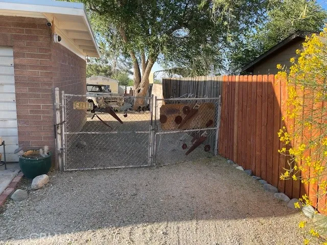 13127 E Avenue W11, Pearblossom, CA 93553 - Photo 4 of 23, Pearblossom, CA