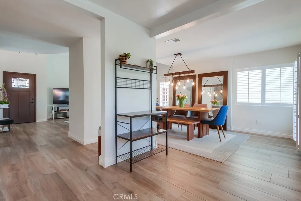 https://cdn.realtyfeed.com/cdn/127/306445659/339e46ccdf11f5214bd6edc906d0693c.webp