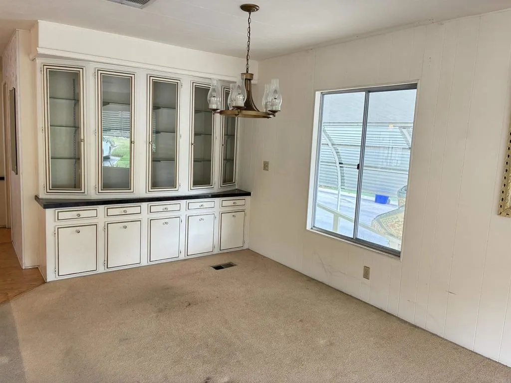 https://cdn.realtyfeed.com/cdn/127/306445765/ba2d17bf71caf83e7cb04d42018b1e9e.webp