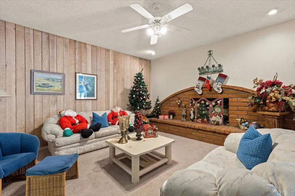 https://cdn.realtyfeed.com/cdn/127/306445765/c1e6f543db1b36061969cc59f37f9096.webp