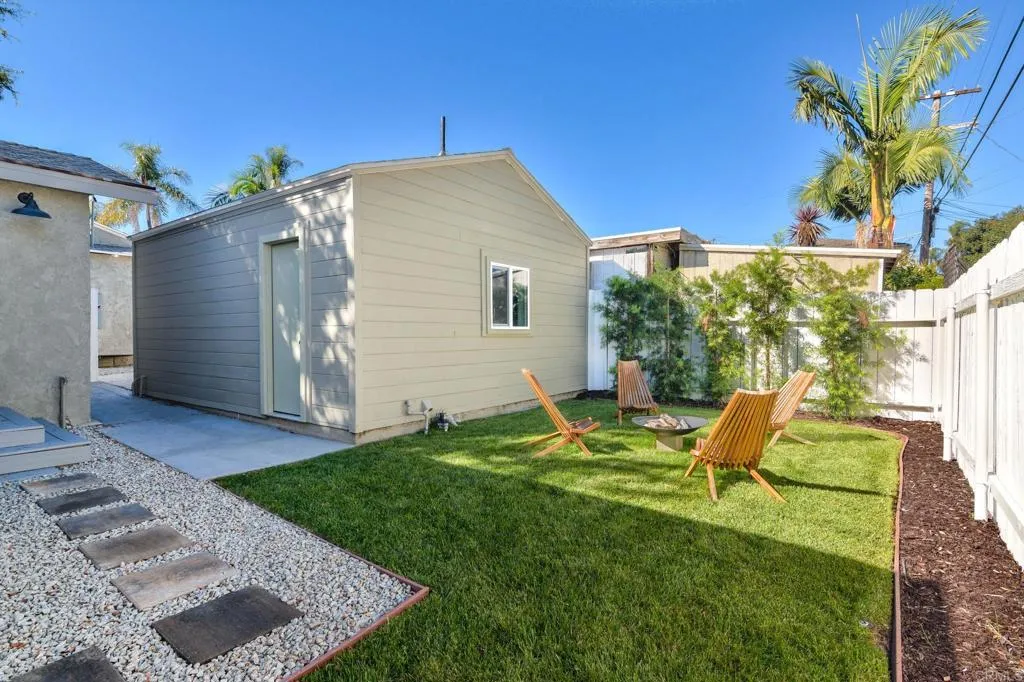 https://cdn.realtyfeed.com/cdn/127/306445777/8ed8f90b636abf75fb9f3ea9878ce6a9.webp