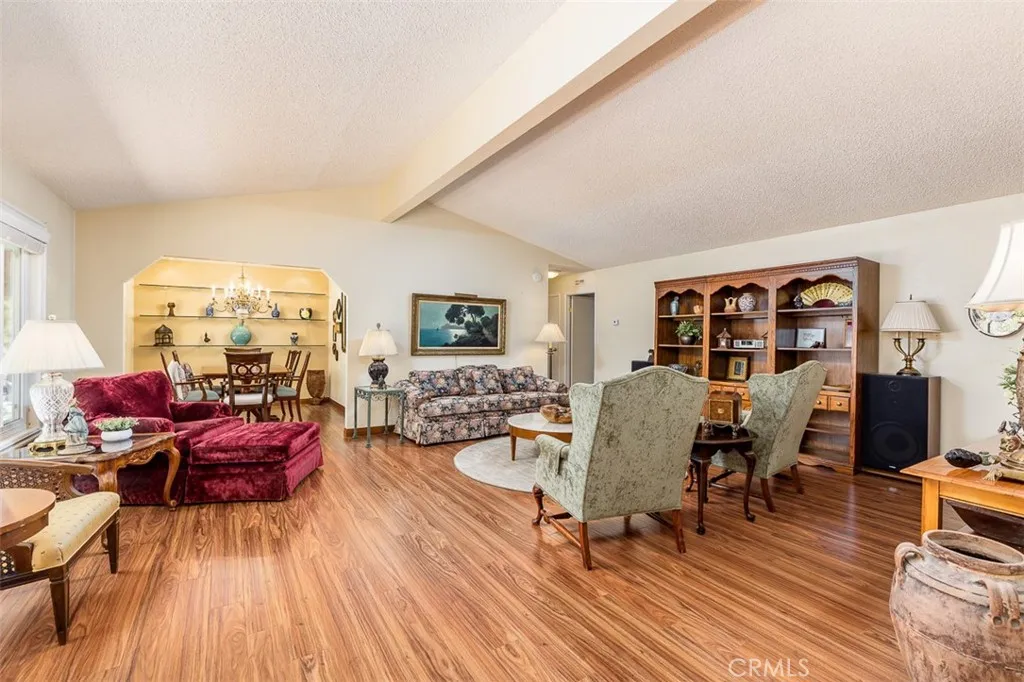 https://cdn.realtyfeed.com/cdn/127/306445795/2c2403e6040bd6c774cc5603b3b0d042.webp