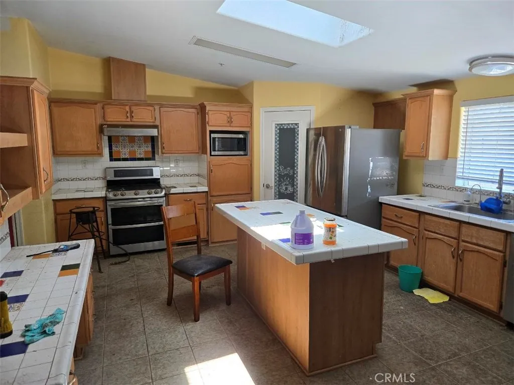 https://cdn.realtyfeed.com/cdn/127/306445807/ad4debc65c6cb514aee3a5068e2d7b3f.webp