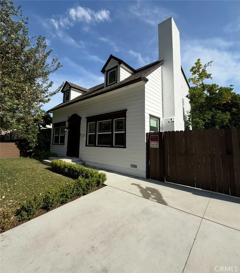 21228 Lopez Street, Woodland Hills, CA 91364 - Photo 2 of 4, Woodland Hills, CA
