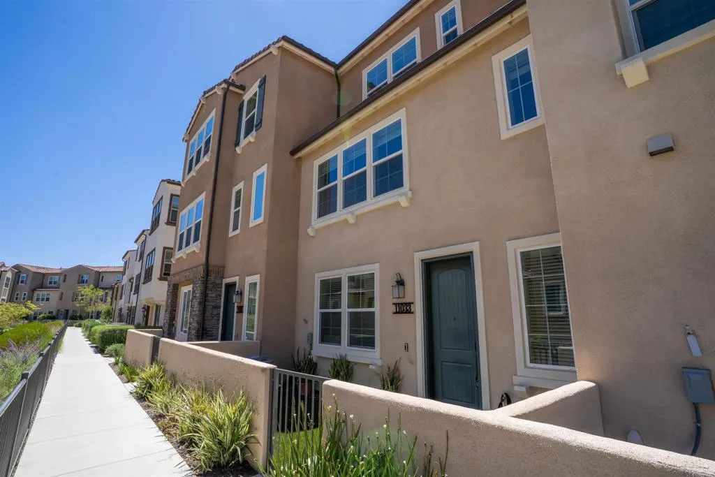 Photo #3: PTP2503704 Listing 