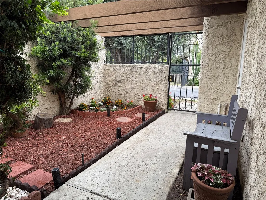 9025 Willis Avenue Unit 141, Panorama City, CA 91402 - Photo 3 of 22, Panorama City, CA