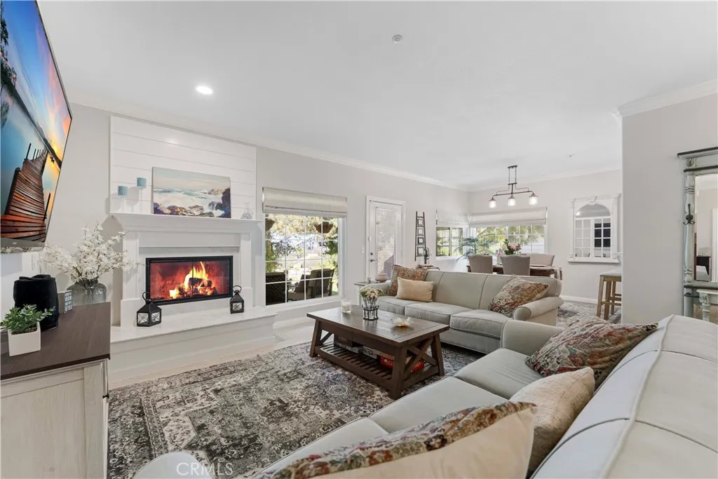 Photo #2: CV25113077 Listing 