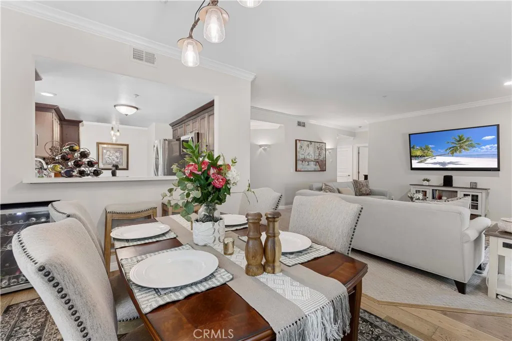 Photo #10: CV25113077 Listing: Photo #10