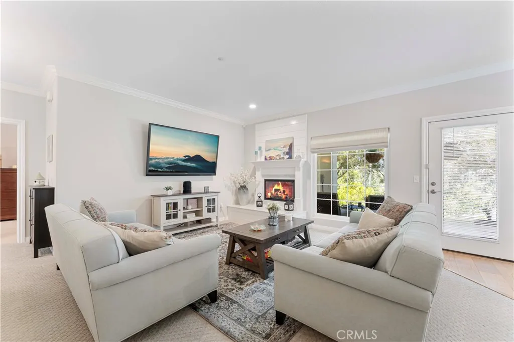 Photo #8: CV25113077 Listing: Photo #8