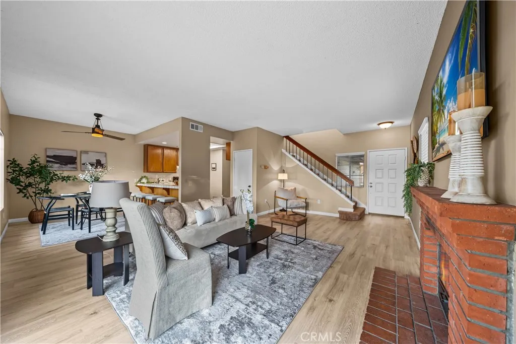 Photo #4: OC25043039 Listing 