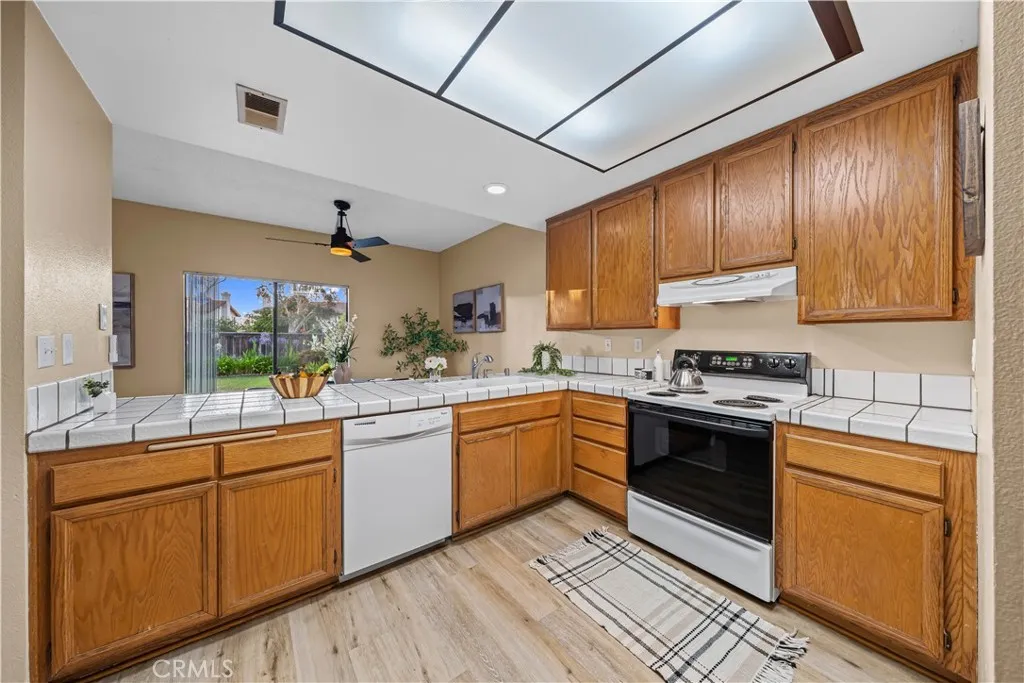 Photo #6: OC25043039 Listing 