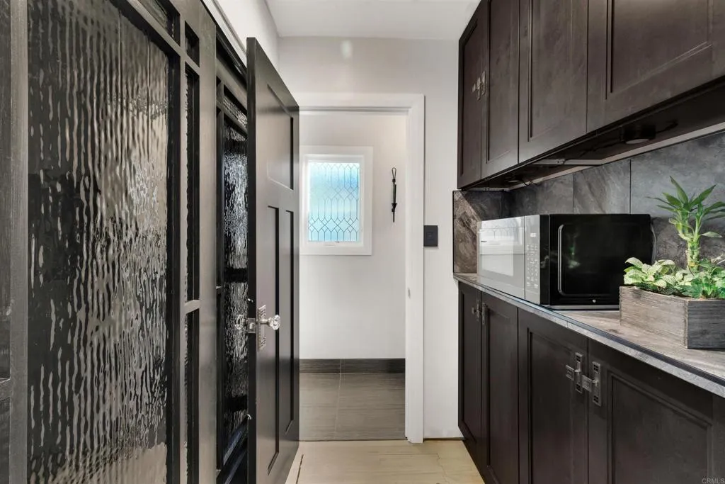 https://cdn.realtyfeed.com/cdn/127/306446373/4497d946d8e26865f3036b393740ffa8.webp