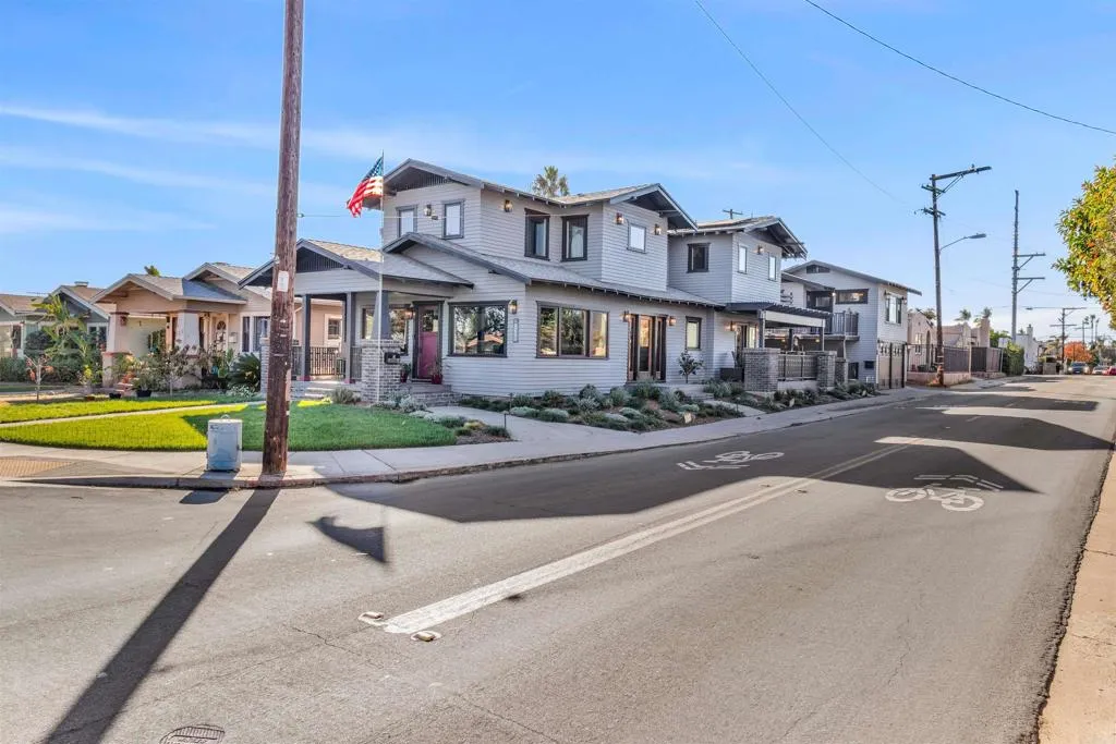 https://cdn.realtyfeed.com/cdn/127/306446373/701b56dc448a3fb50b6413c6e3fca286.webp