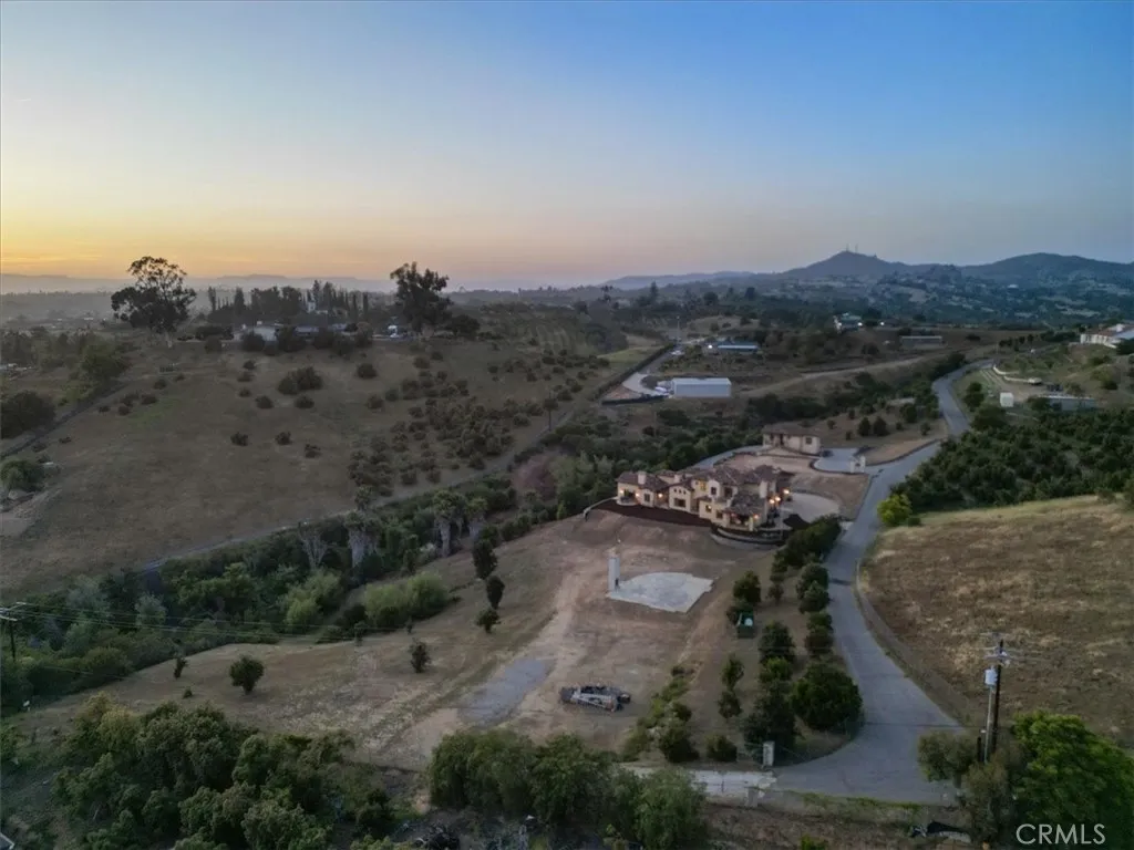 https://cdn.realtyfeed.com/cdn/127/306446498/2c2b32fa76aa00d3e65c864b312c8a15.webp
