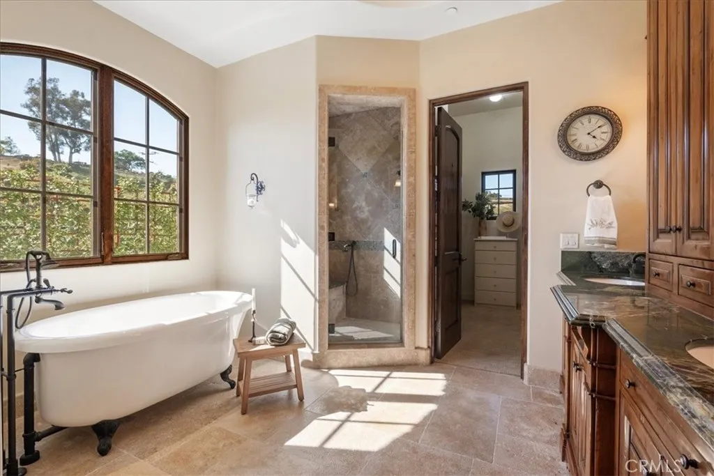https://cdn.realtyfeed.com/cdn/127/306446498/342fd3facde702484fb9b0fd7d2b1472.webp