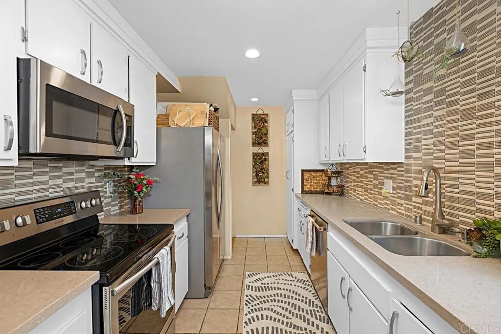 Browse active condo listings in SEA COLONY
