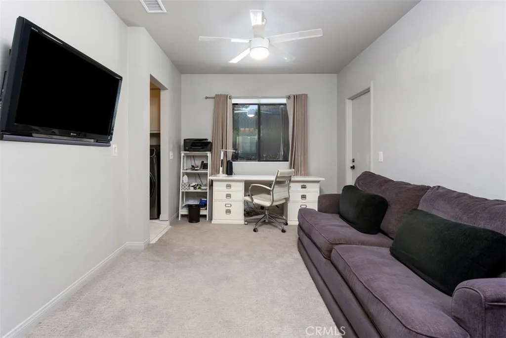 Photo #27: ND25110840 Listing: Photo #27