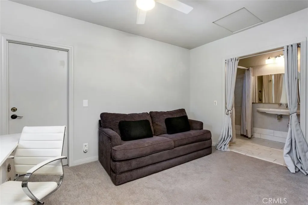 Photo #26: ND25110840 Listing: Photo #26