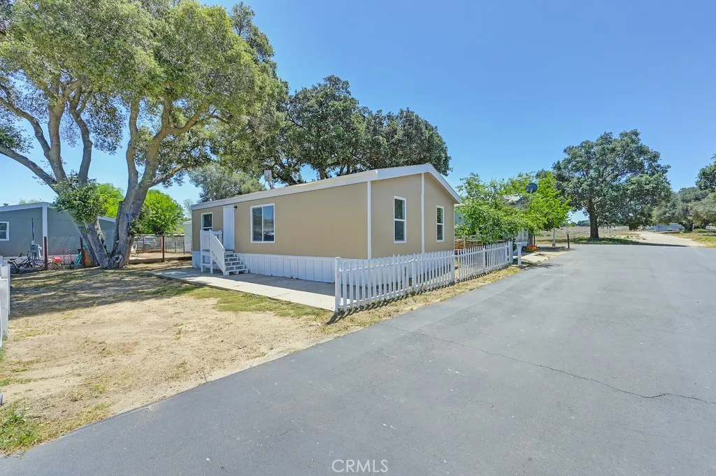 https://cdn.realtyfeed.com/cdn/127/306446716/5ca234915ad2e3d3e9fc5032663e5cdb.webp