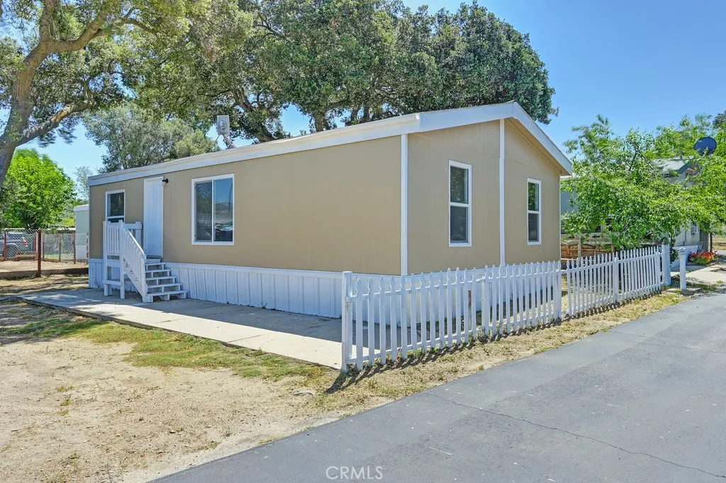 https://cdn.realtyfeed.com/cdn/127/306446716/711871b75b196557daf5a9031324a86b.webp