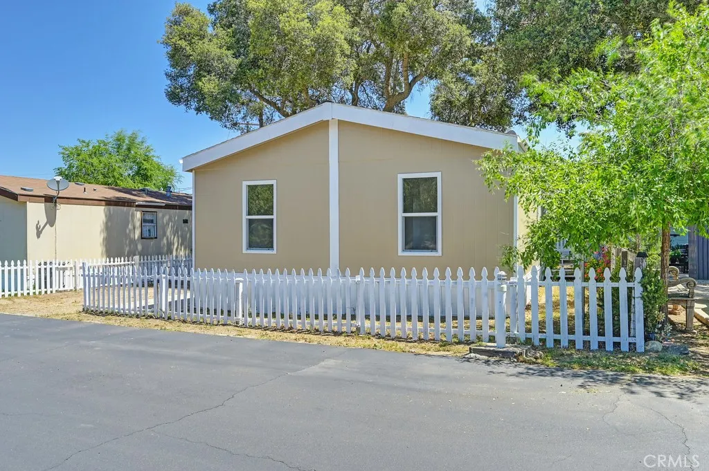 https://cdn.realtyfeed.com/cdn/127/306446716/b72d5e9d24730afb597f2a07d338d8cd.webp