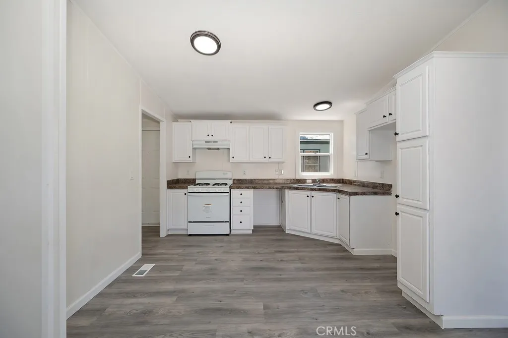 https://cdn.realtyfeed.com/cdn/127/306446716/c21d7c49a611432020d787703d1f23fa.webp