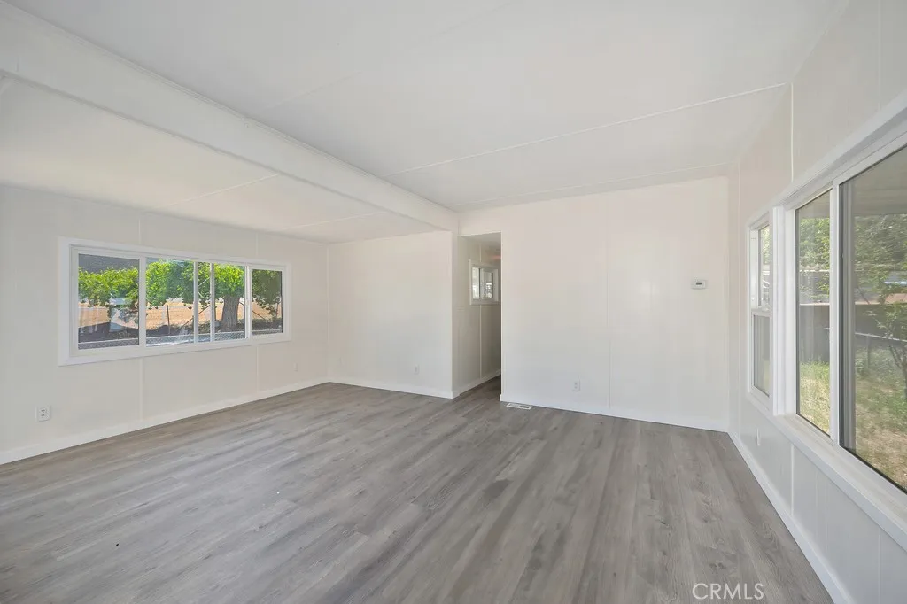 https://cdn.realtyfeed.com/cdn/127/306446717/452fc598f0a529ae55cbf71cdcc81cdc.webp