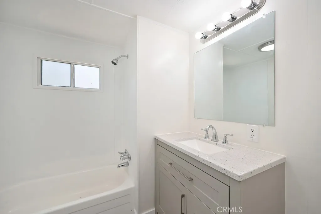 https://cdn.realtyfeed.com/cdn/127/306446717/61275db879fd13e70deb20e1d539784a.webp