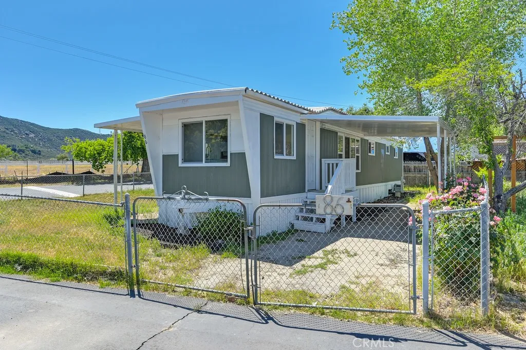 https://cdn.realtyfeed.com/cdn/127/306446717/790e8292febf4a0bb33308a417c2679c.webp