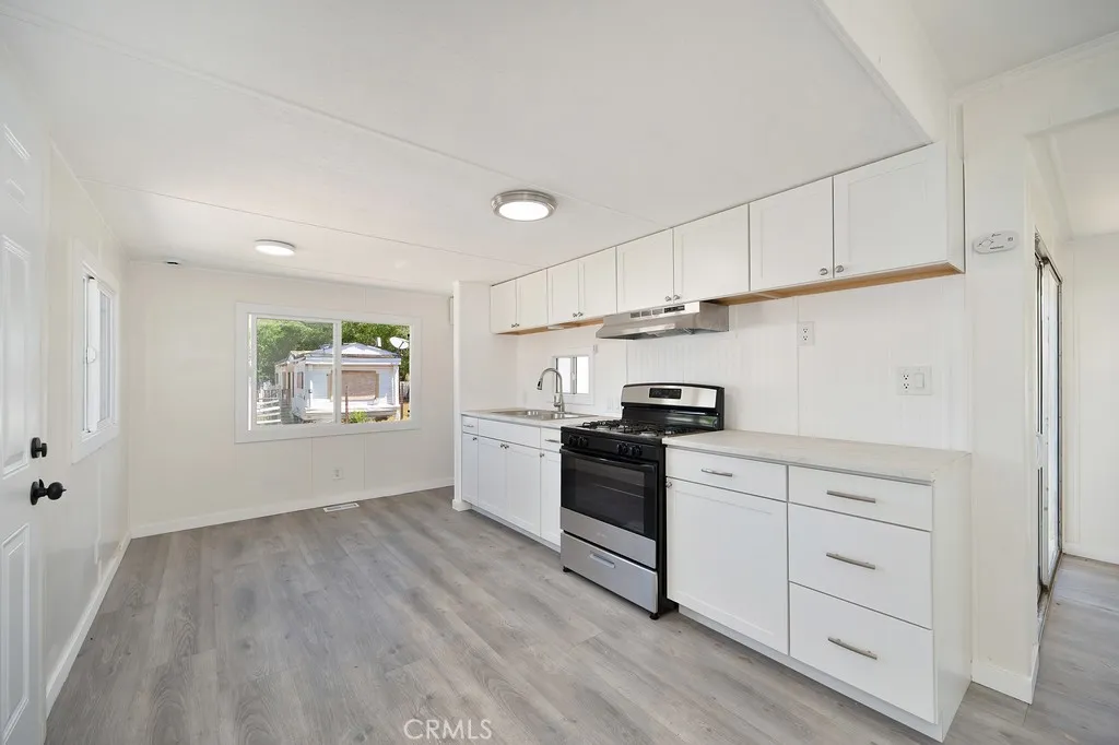 https://cdn.realtyfeed.com/cdn/127/306446717/bf4bfa6b99cc779f843a3a8a4b6c45bf.webp